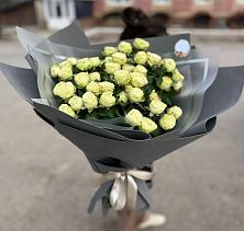 Букет Белые кустовые розы Солинеро в Орбельяновке