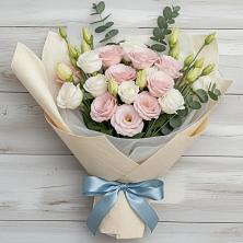 Букет цветов из:  Лизиантусы в Орбельяновке