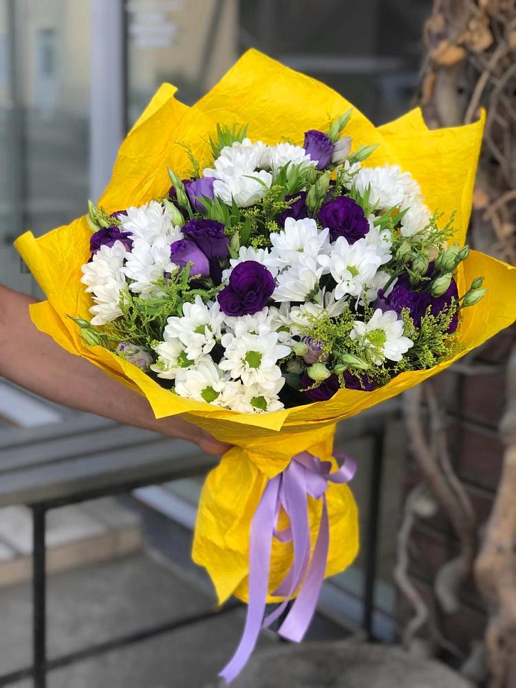 Букет цветов из: Ирисы, Хризантемы и Ромашки в Орбельяновке