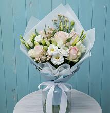 Букет цветов из:  Розы и Лизиантусы в Орбельяновке